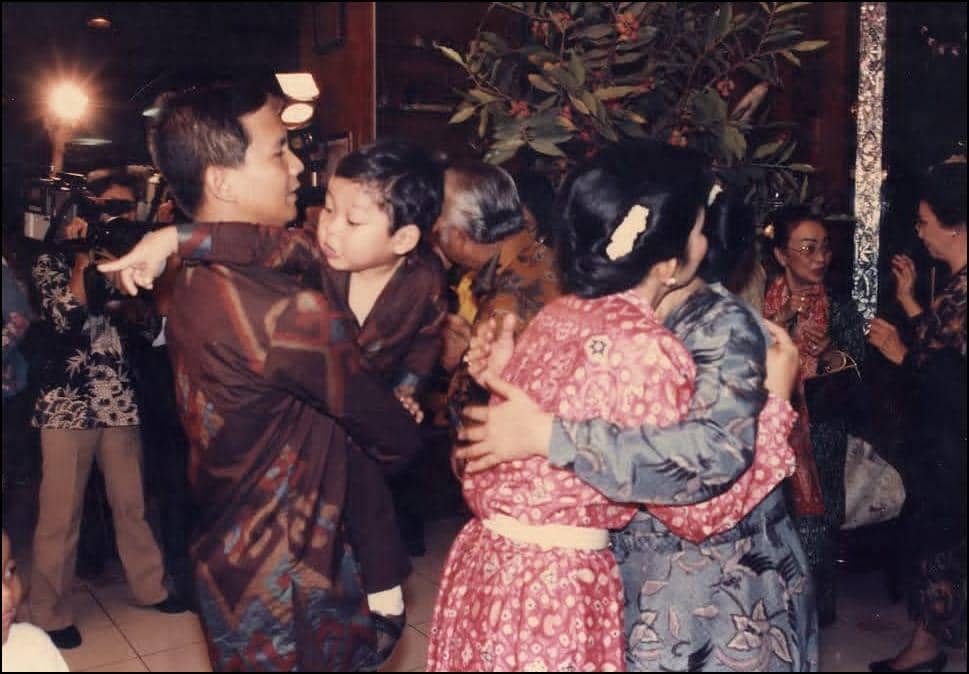 Rayakan Ultah Didit, Prabowo Unggah Foto Jadul Bareng Soeharto-Titiek