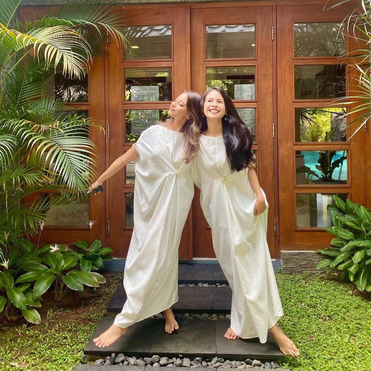 gaya Lebaran keluarga Maudy Ayunda