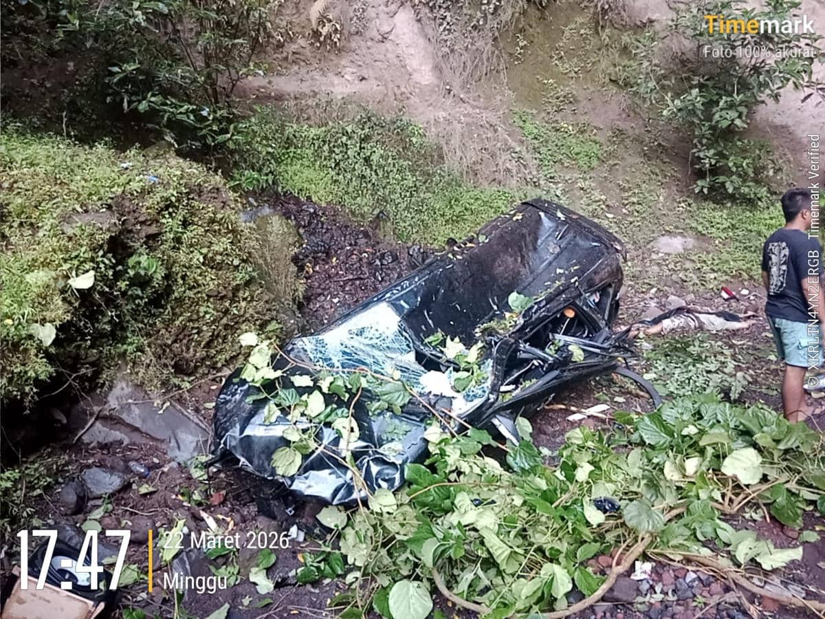 Mobil Terjun ke Jurang 100 Meter di Karangasem, Pengemudi Meninggal