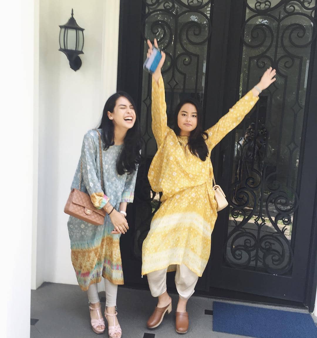 gaya Lebaran keluarga Maudy Ayunda