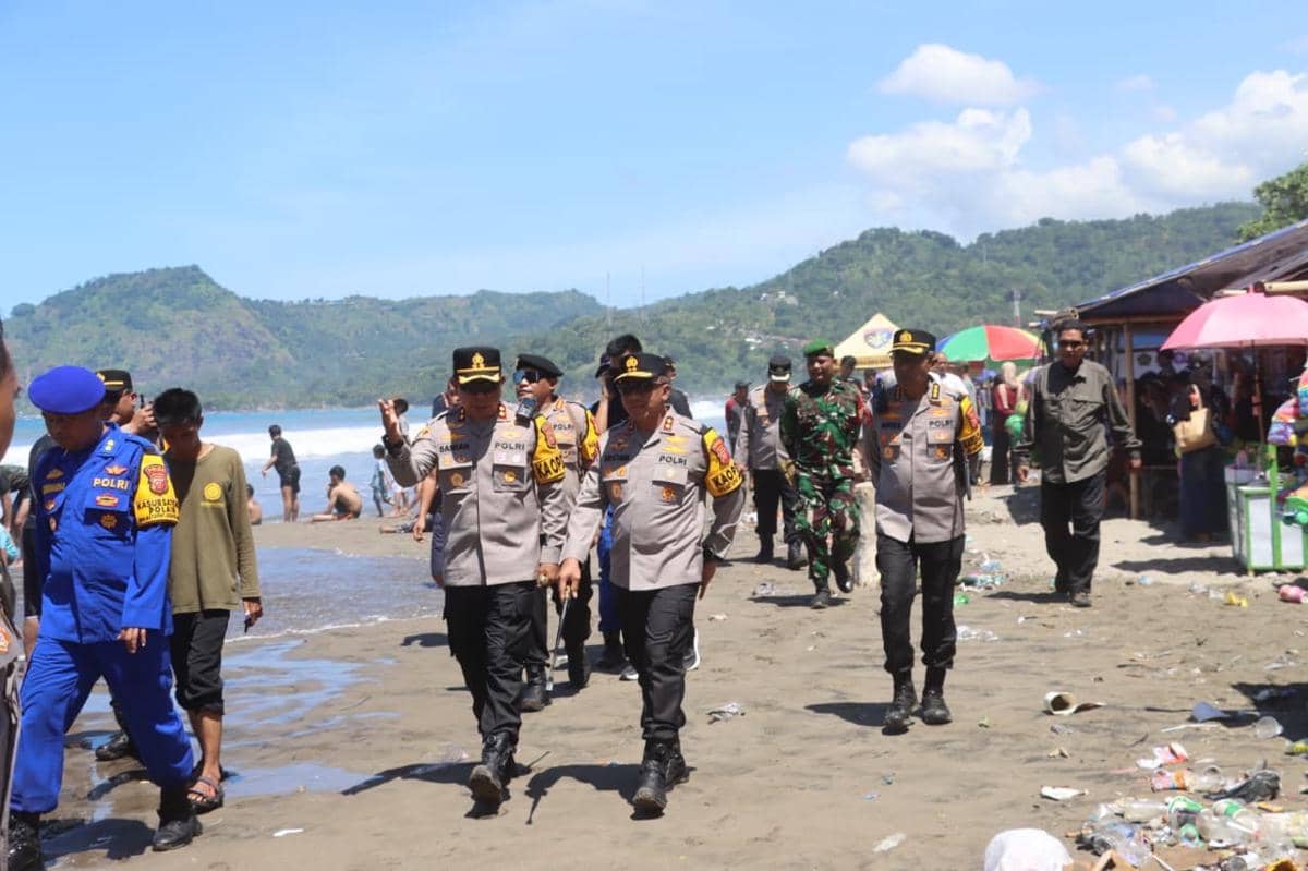 Kapolda Jabar Tinjau Pantai Karanghawu, Soroti Keselamatan Wisatawan