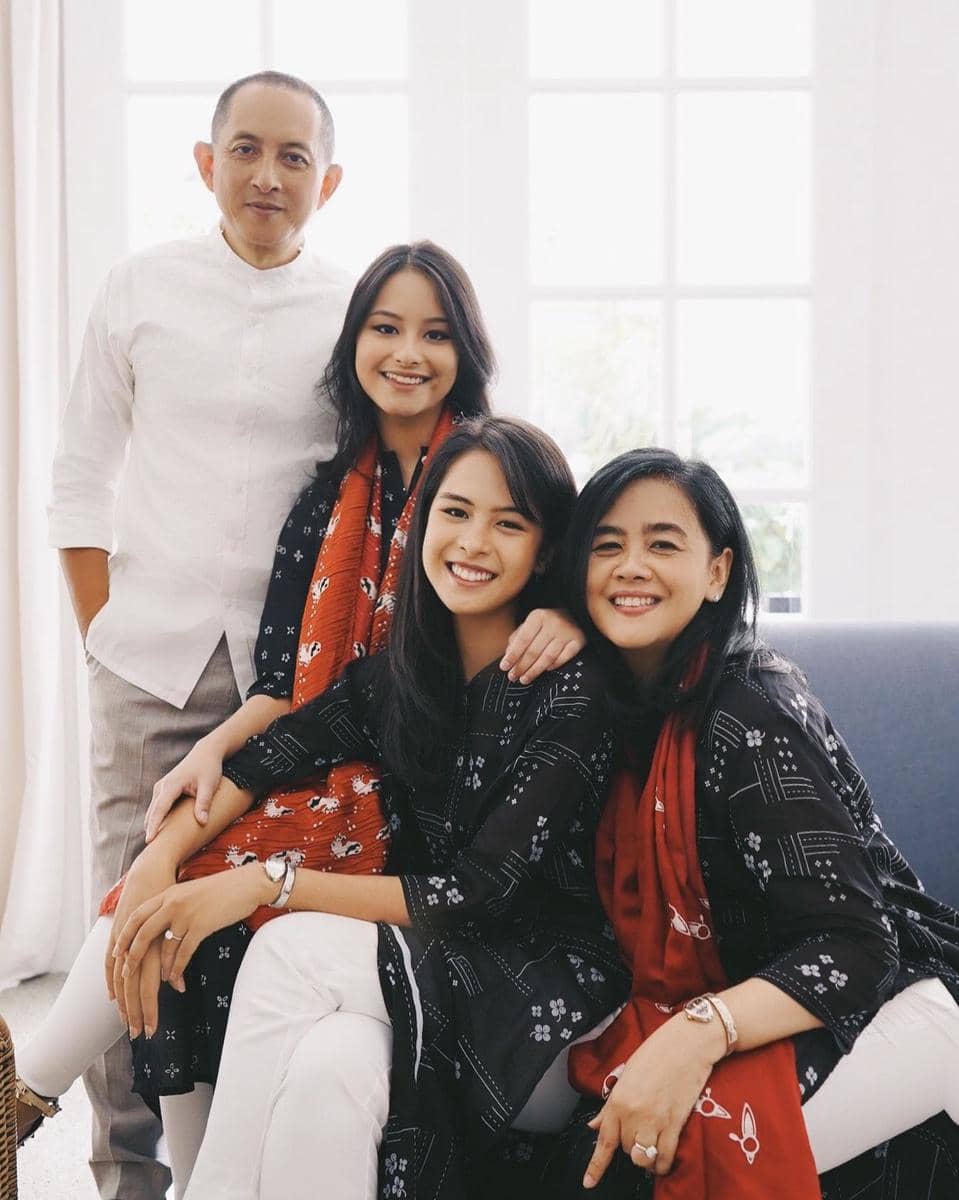 gaya Lebaran keluarga Maudy Ayunda