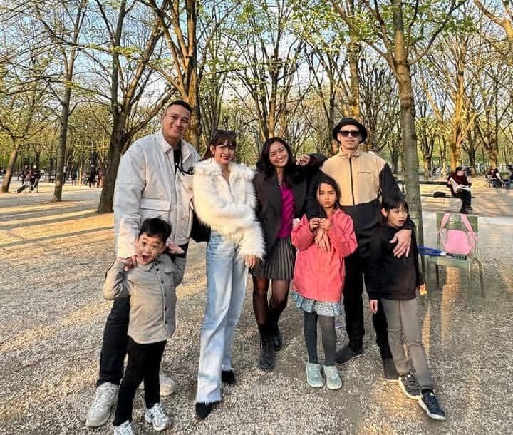 Gilang Dirga libur lebaran ke Paris