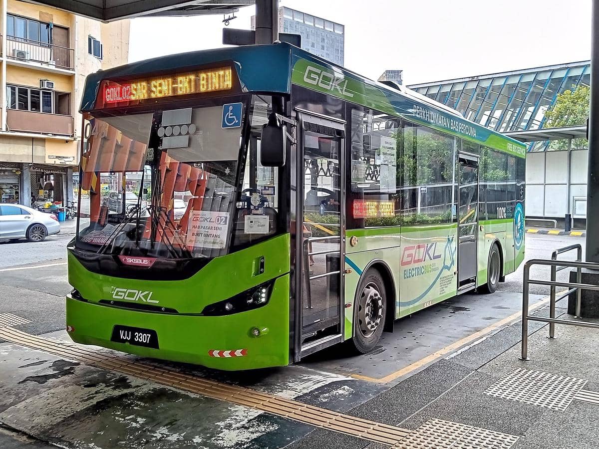 ilustrasi bus GO KL
