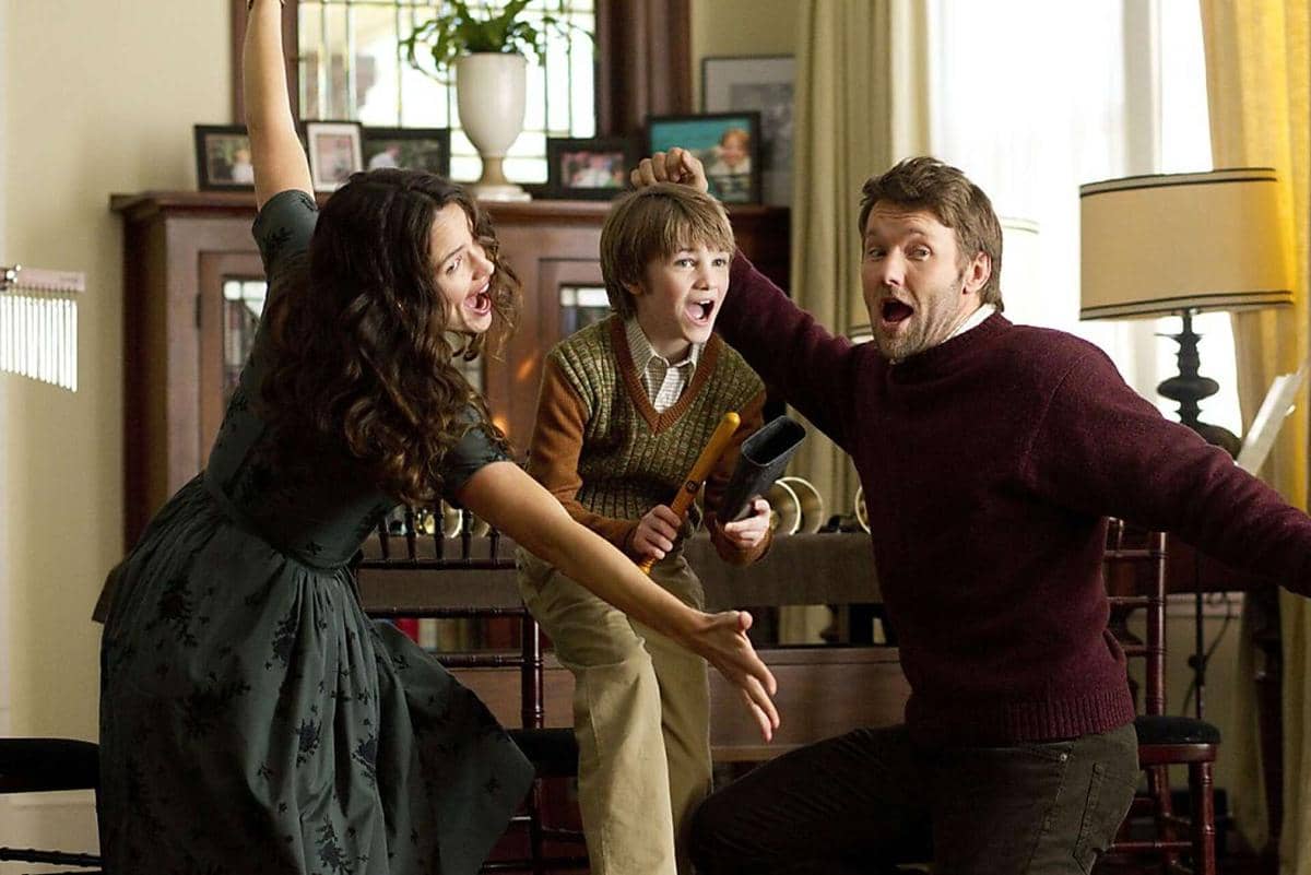 7 Film Non-Animasi Disney 2010-an yang Terlupakan, padahal Seru!