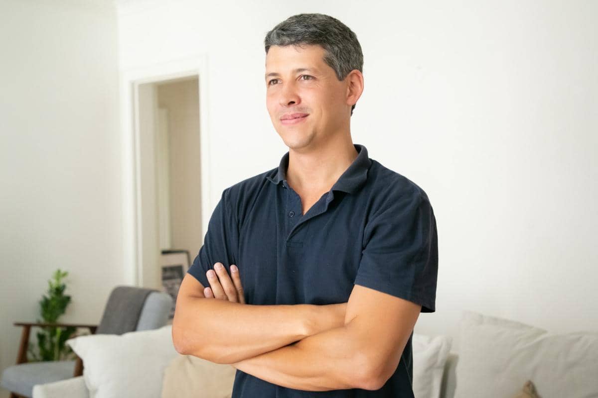 ilustrasi laki-laki yang memasuki usia 40 tahun