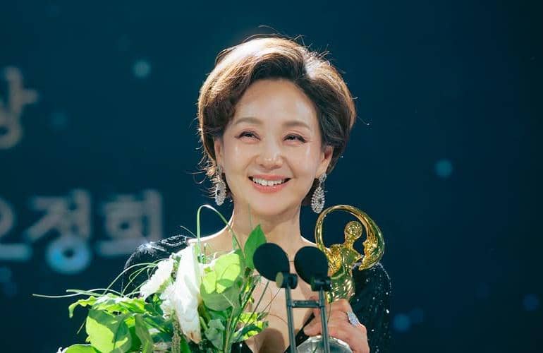 still cut drama Korea We Are All Trying Here