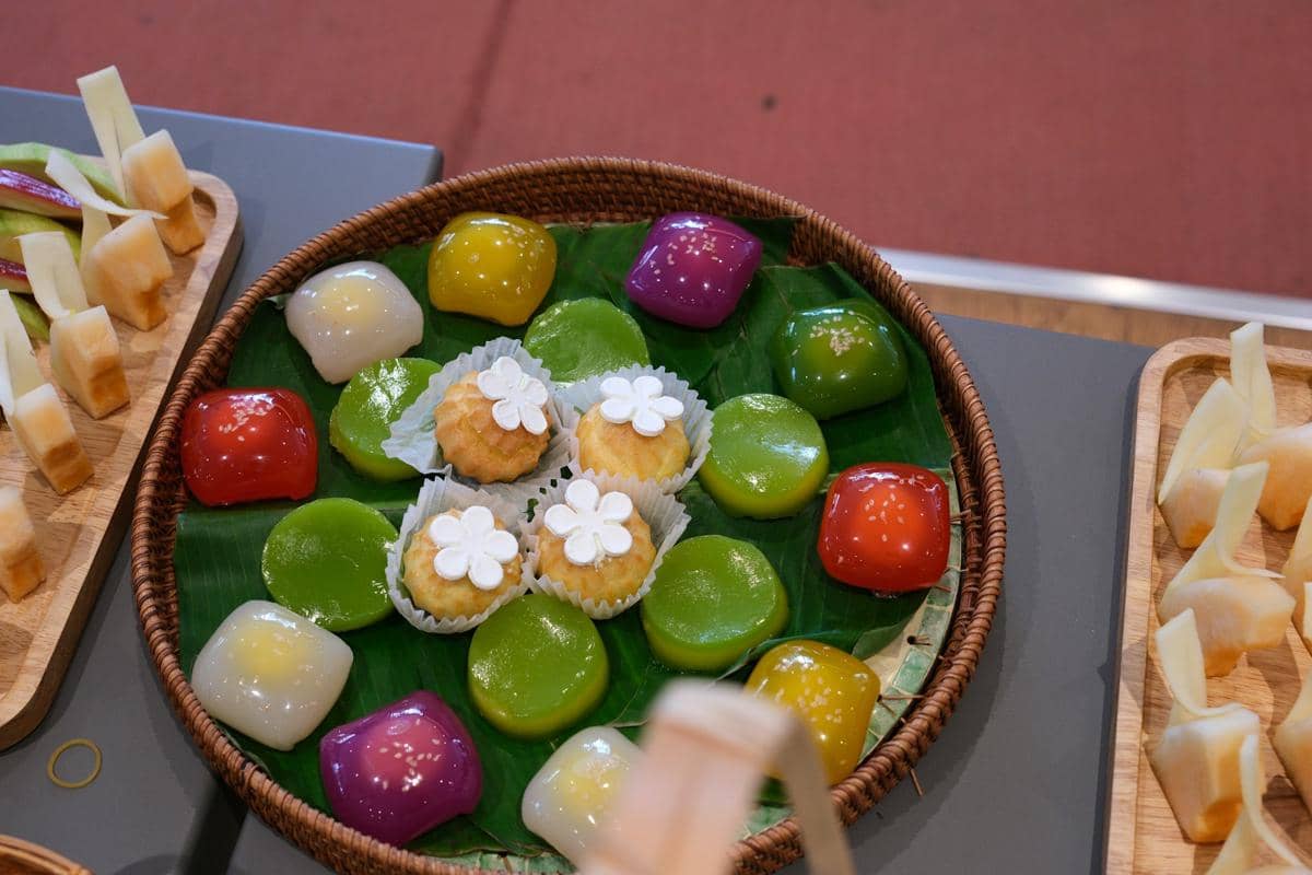 5 Perbedaan Kanom Krok dengan Makanan Penutup Lain