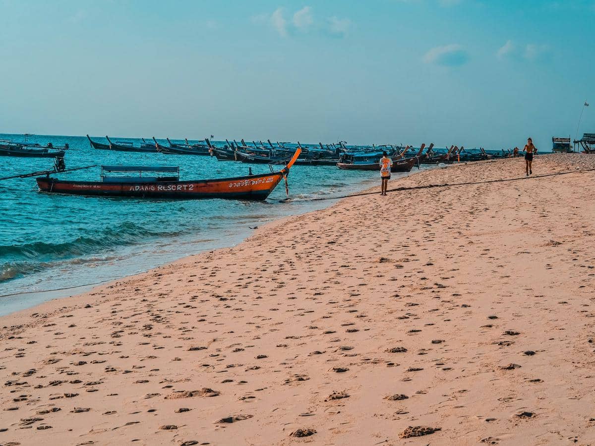 Waktu Terbaik Liburan ke Satun untuk Island Hopping