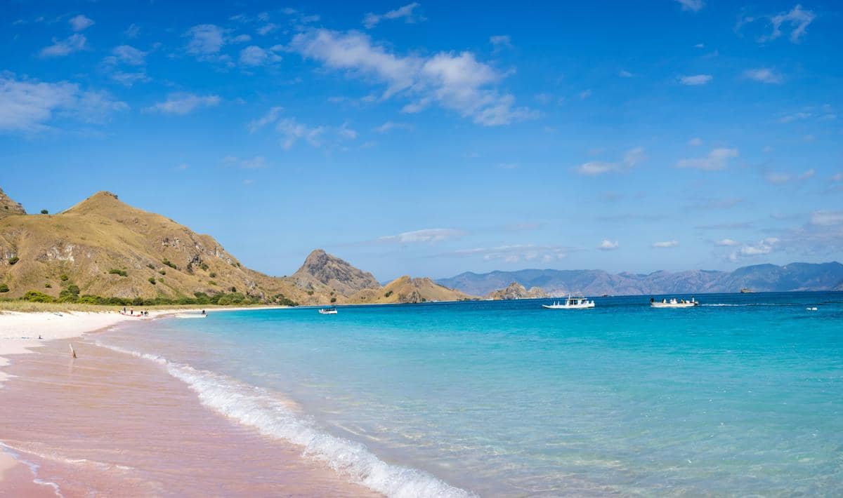 Pink Beach, Lombok