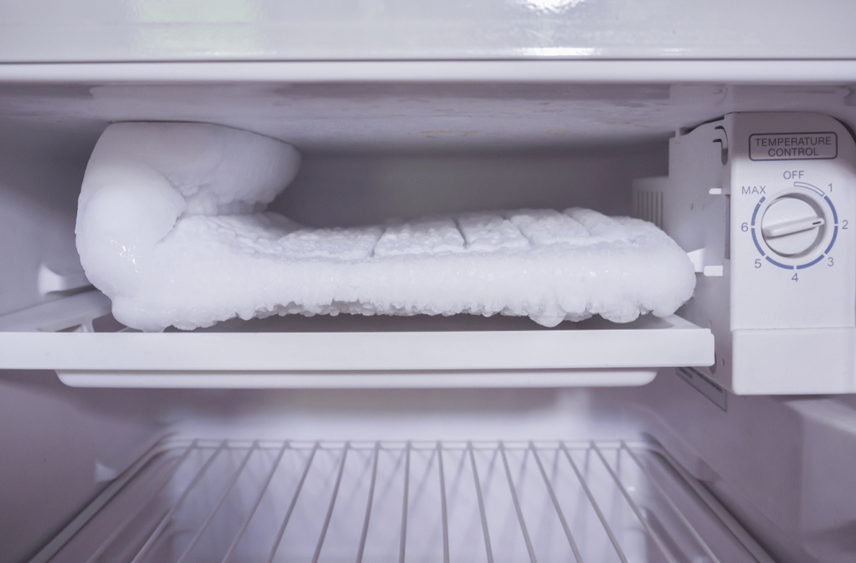 Mengatur suhu freezer