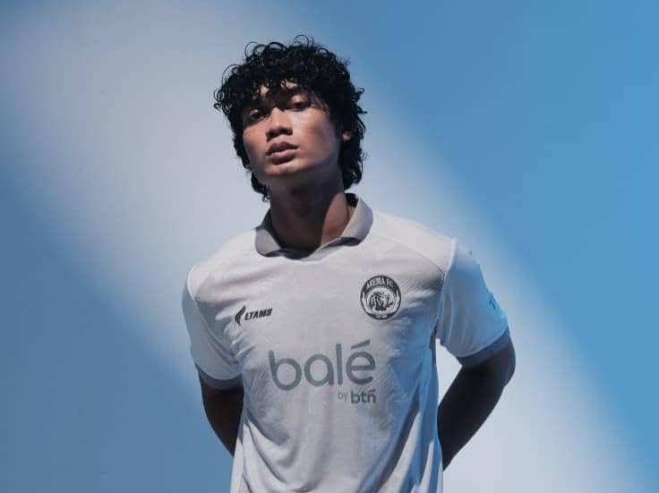 Begini Jersey ke-4 Arema, Keuntungan Penuh untuk Korban Kanjuruhan