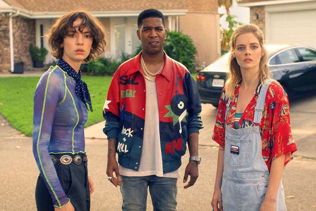 Samara Weaving (kanan) dalam film Bill & Ted Face the Music