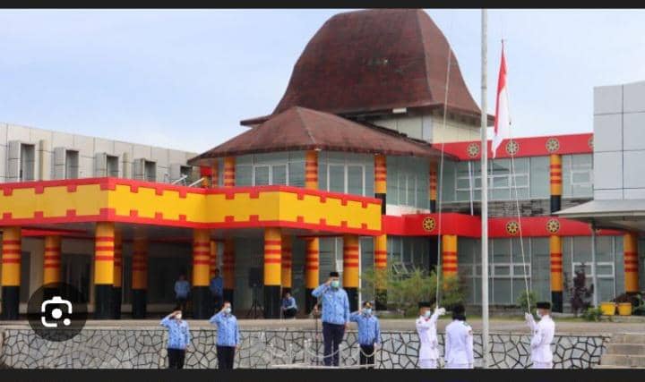 Upacara di kantor bupati nias utara