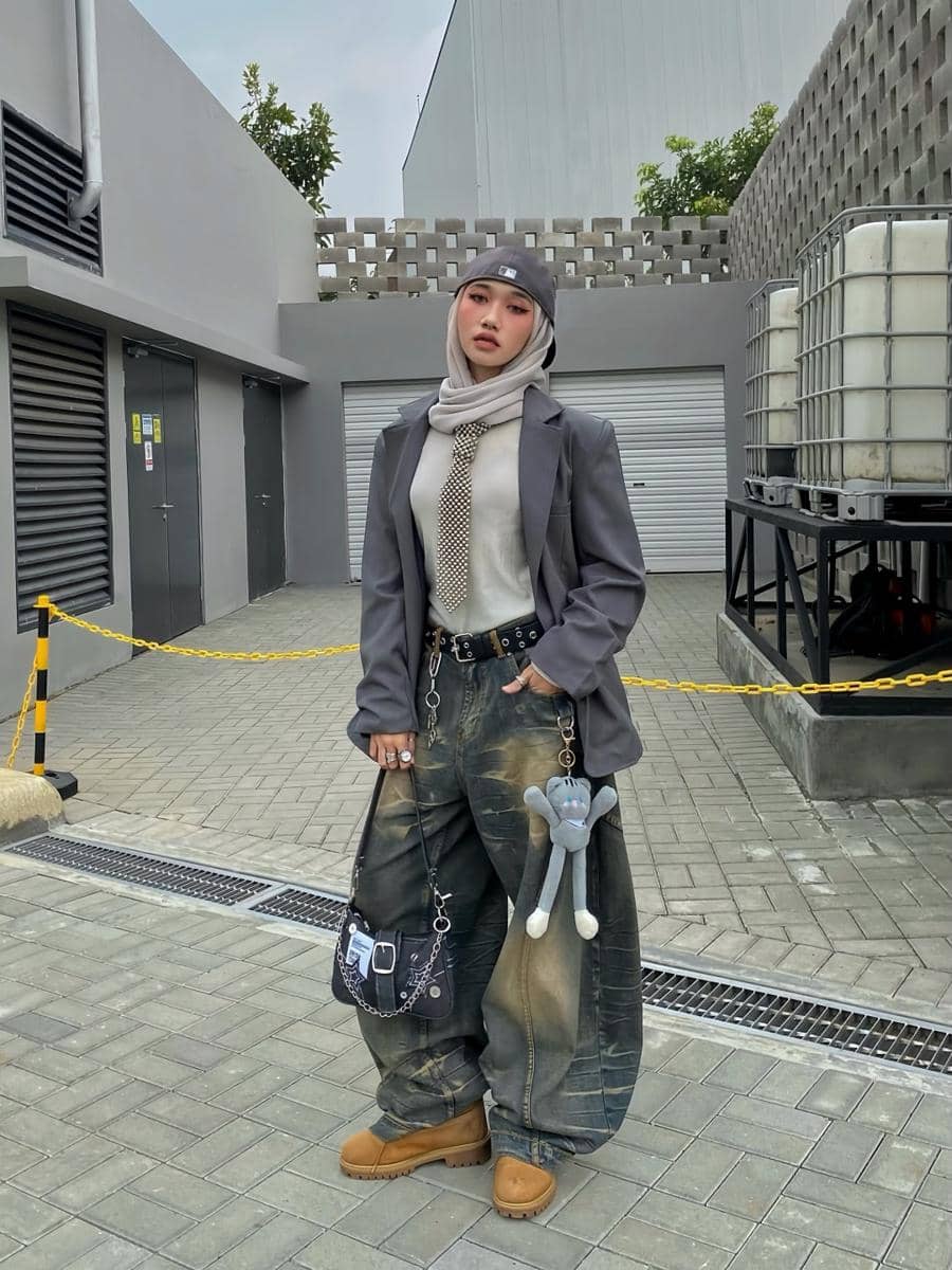 OOTD Hijab Skena ala Putri Rianto