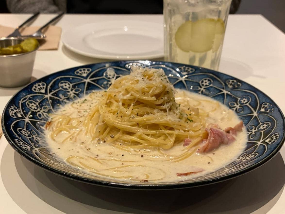 ilustrasi creamy pasta