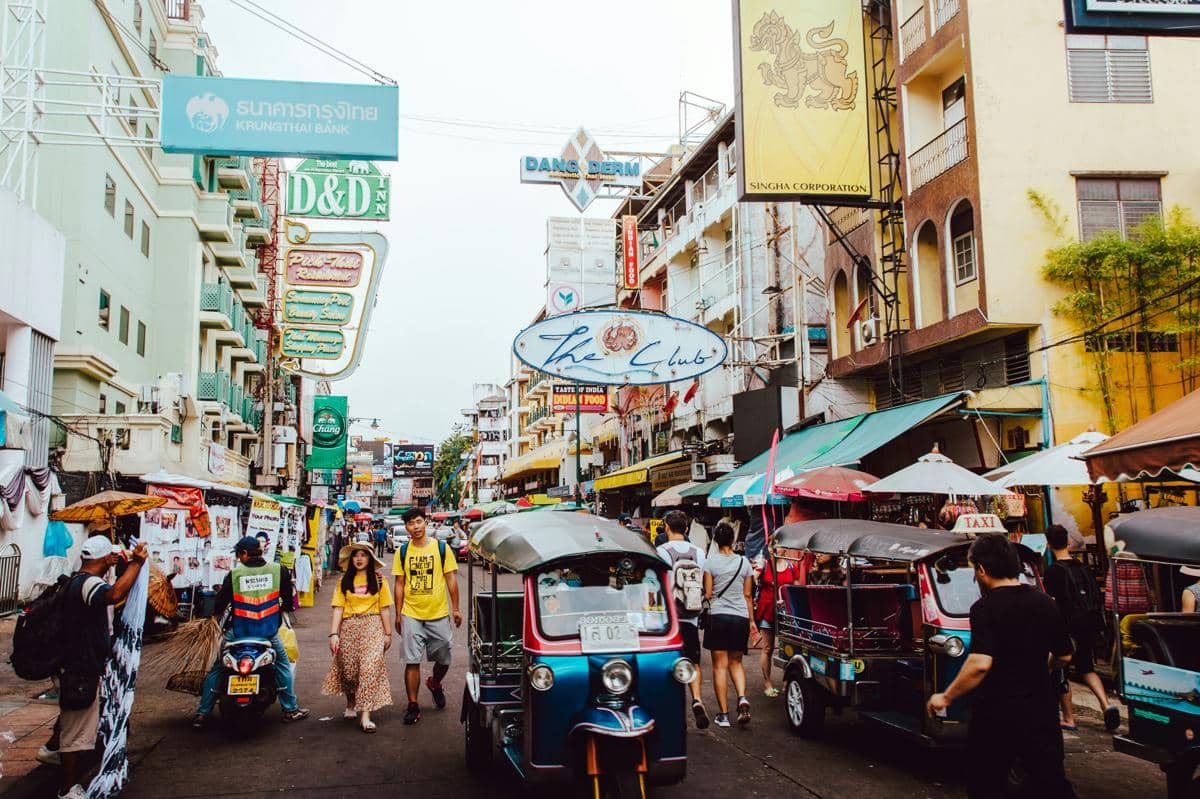 ilustrasi wisatawan asing yang pelesir ke Thailand