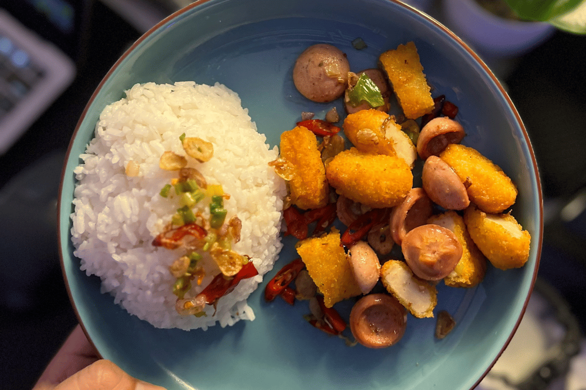 Resep Tumis Sosis Simpel Buat Sarapan, Enak dan Nggak Ribet!