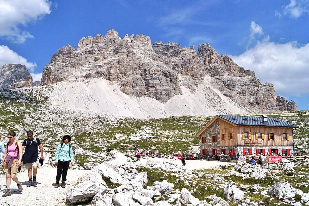 Kenapa Mountain Hut Gak Ada di Indonesia? Ini Alasannya!