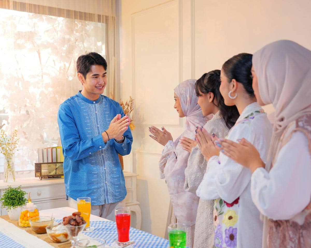 [QUIZ] Warga Sumut! Mana Tradisi Lebaran Lawas yang Masih Kamu Lakukan?