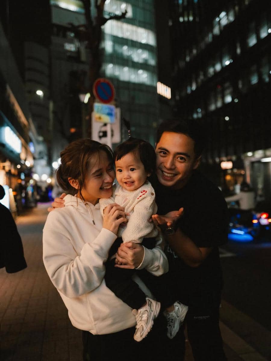 Keluarga Gritte Agatha saat jalan-jalan di Tokyo