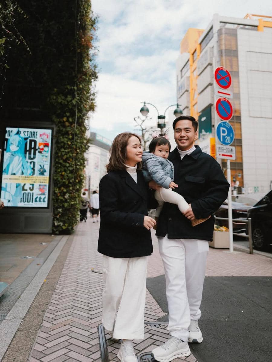 Keluarga Gritte Agatha saat jalan-jalan di Tokyo