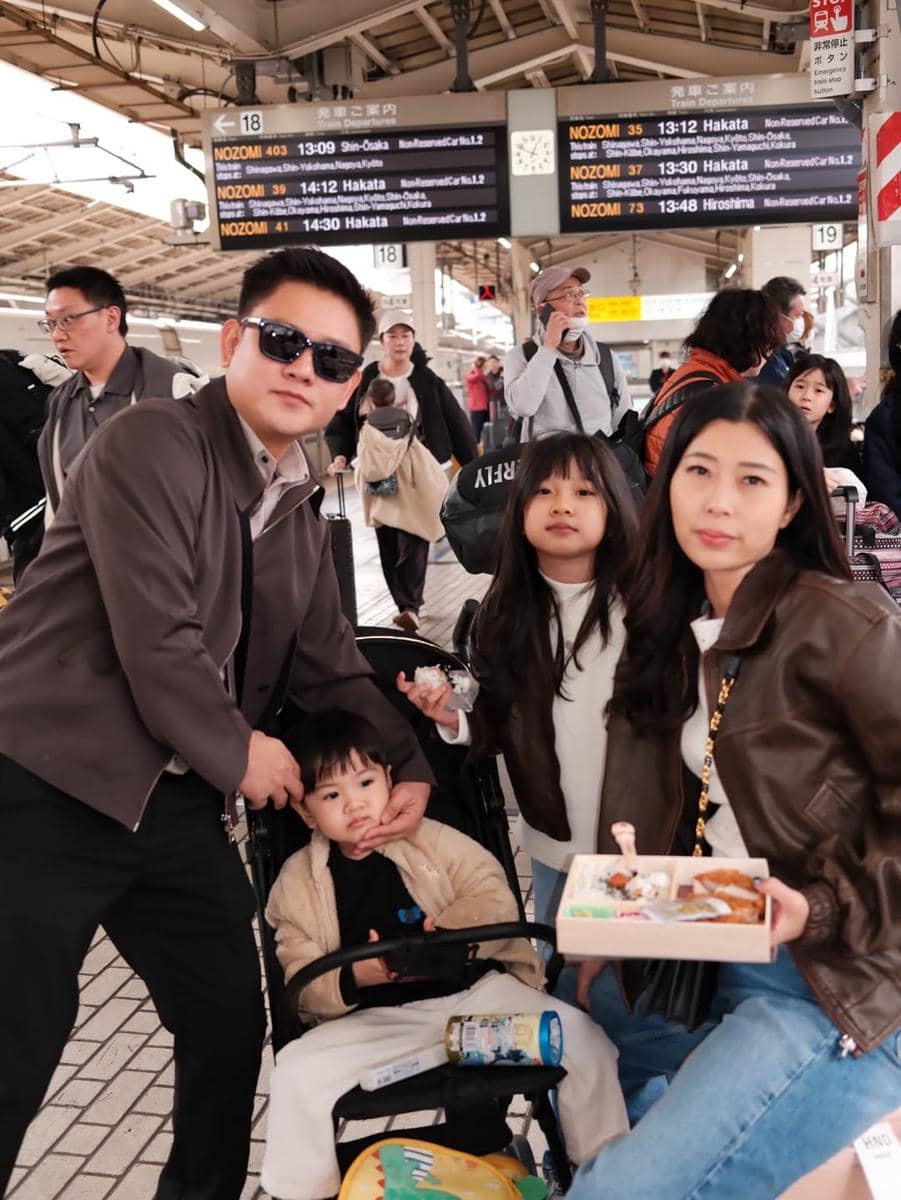 Keluarga Bobon Santoso liburan ke Jepang