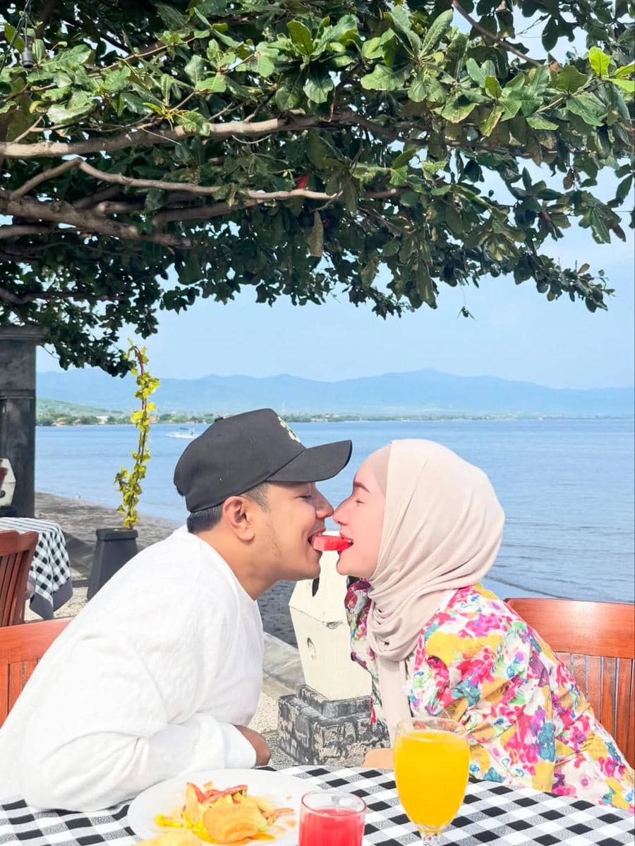 Keluarga Indri Giana berlibur ke Bedugul, Bali