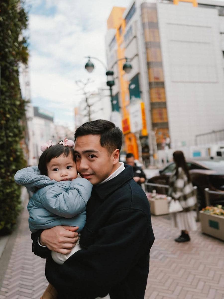 Keluarga Gritte Agatha saat jalan-jalan di Tokyo