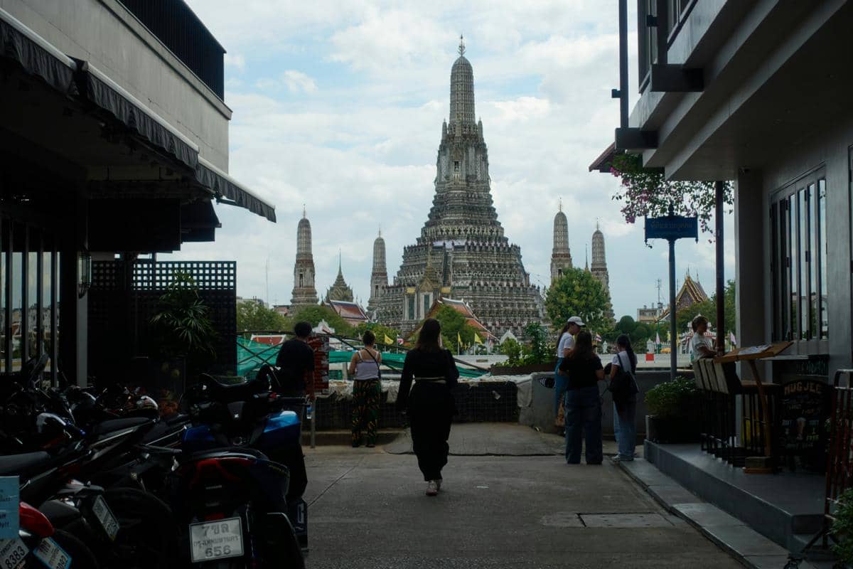 ilustrasi wisatawan asing yang pelesir ke Thailand