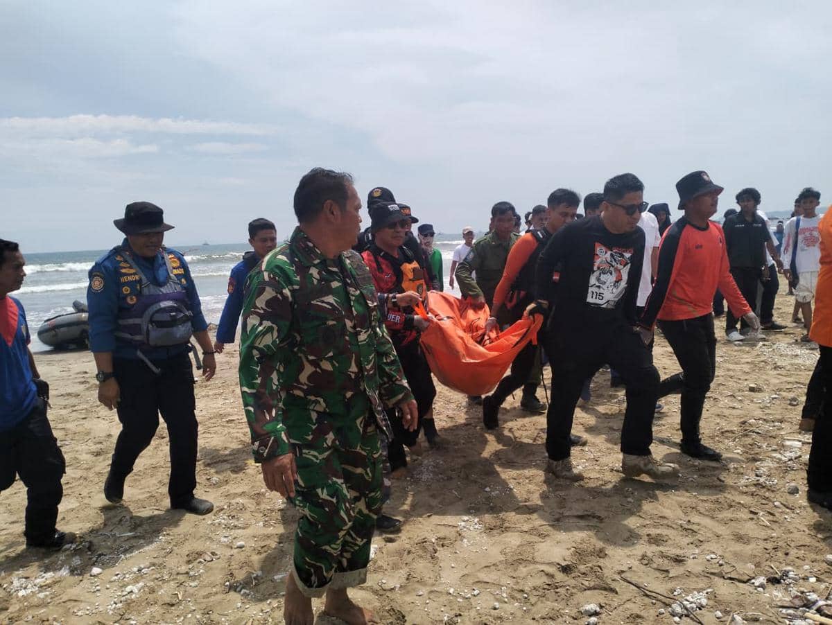 Remaja Terseret Ombak Pantai Batu Rame Lamsel Meninggal