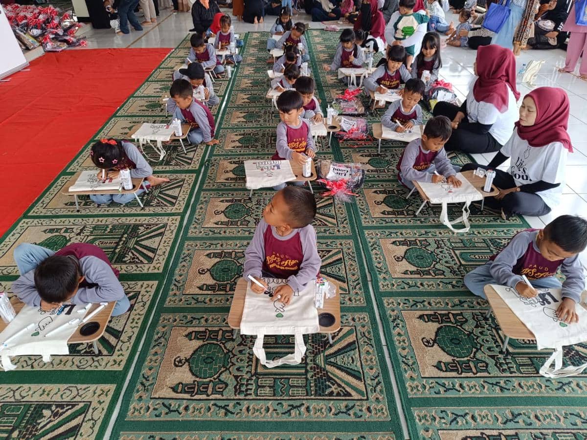 Pemulihan Mental Anak Dampak Longsor di Pasirlangu Terus Dijalankan