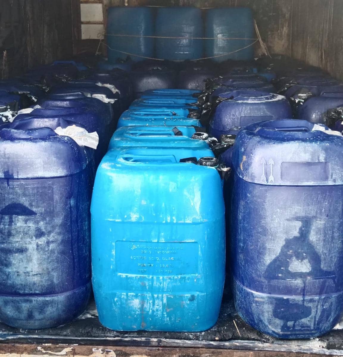 Polisi Amankan Mobil Berisi 1.500 Liter Tuak di Soreang