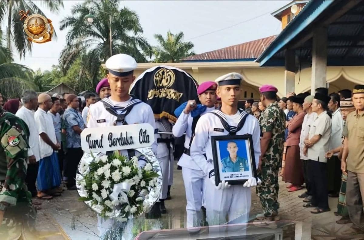 2 Prajurit TNI AL yang Gugur di Papua Dimakamkan Secara Militer