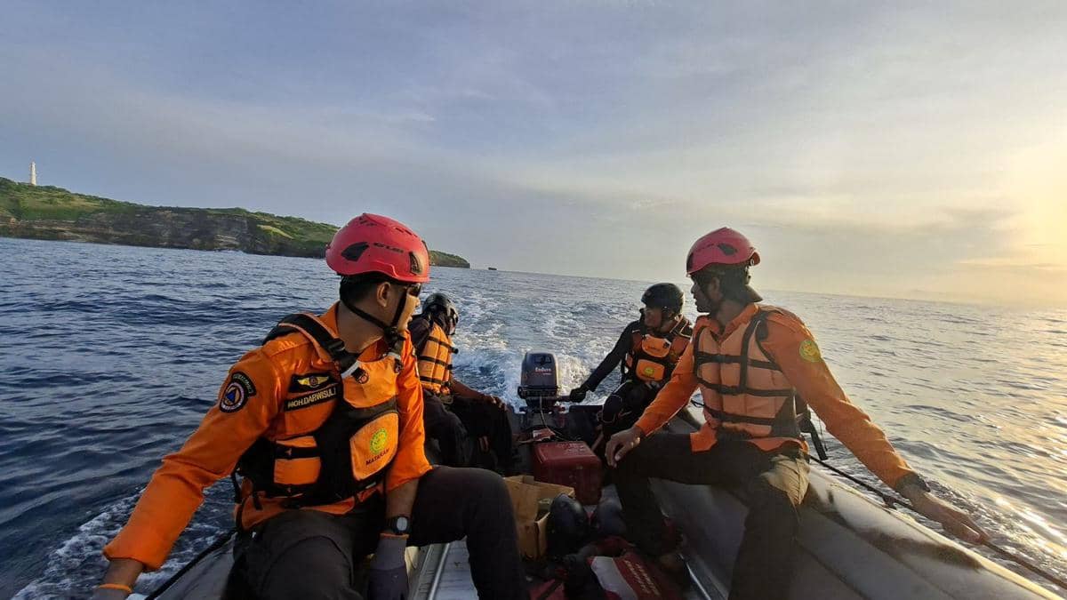 Selamatkan Keluarga, Pria Asal Lombok Timur Hilang Terseret Ombak
