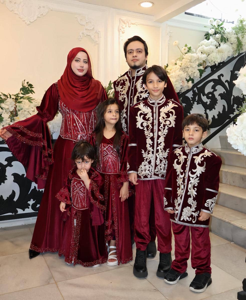 gaya Tasyi Athasyia dan keluarga di Lebaran 2026