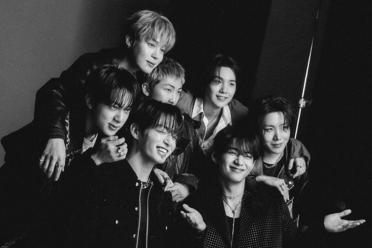 potret BTS untuk album ARIRANG (dok. Weverse/BTS)