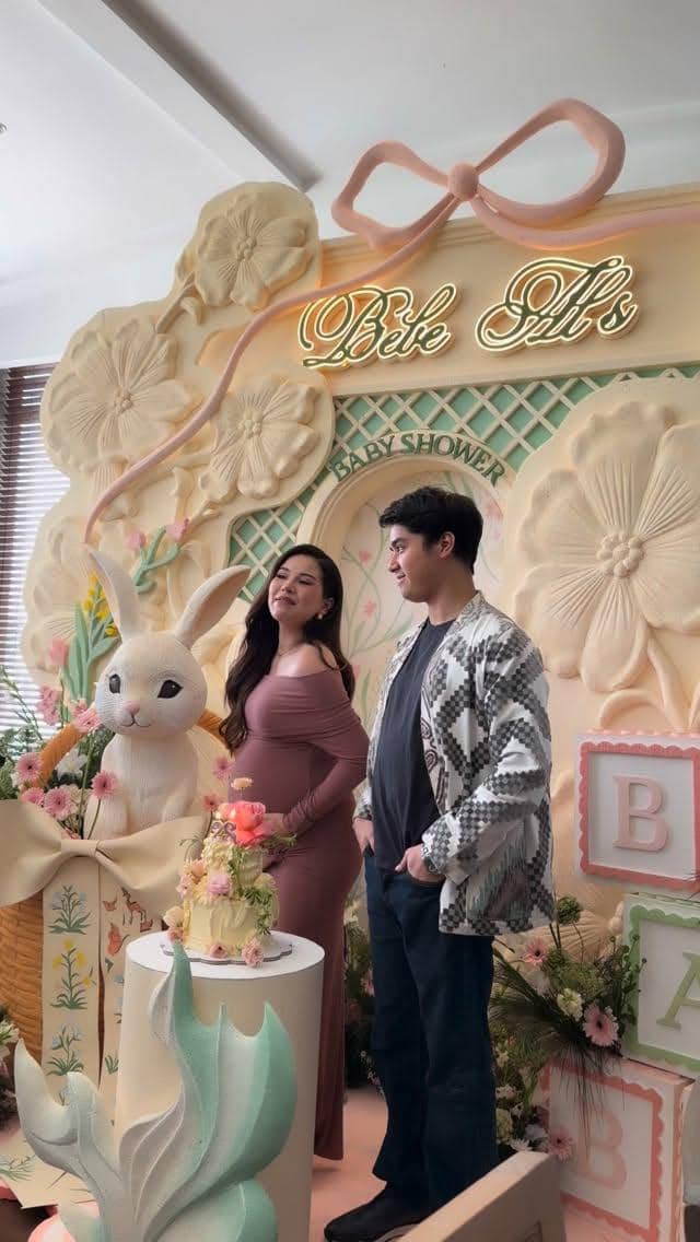 Gaya Alyssa Daguise di Baby Shower dan Birthday Party