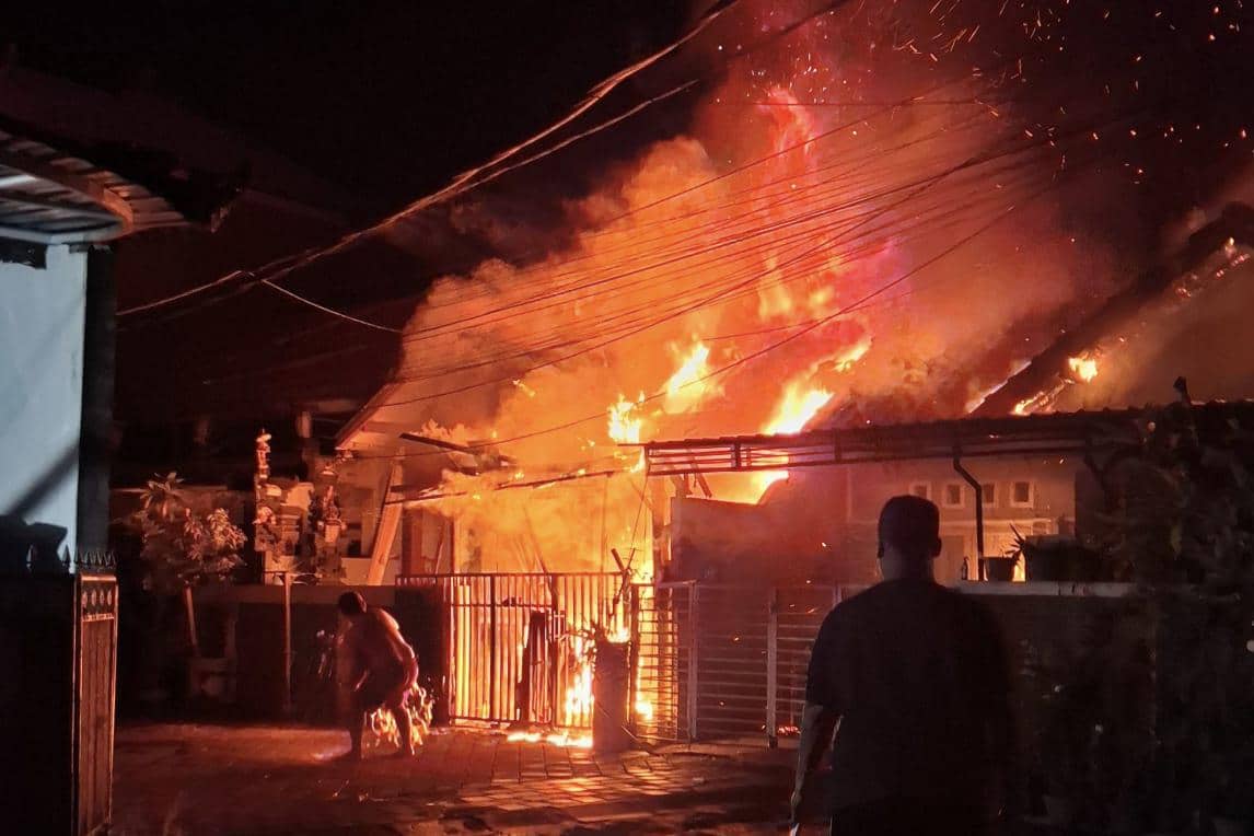 Gara-Gara Sepeda Motor, Sebuah Rumah di Badung Ludes Terbakar