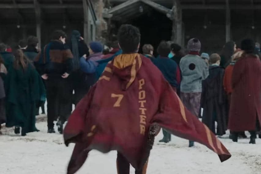 cuplikan adegan dalam trailer serial Harry Potter and the Philosopher's Stone