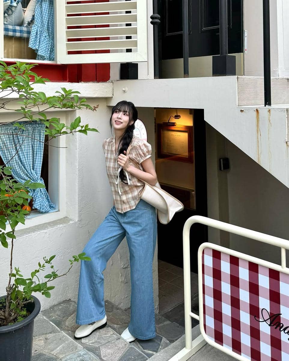 inspirasi outfit kencan ala Hayoung Apink