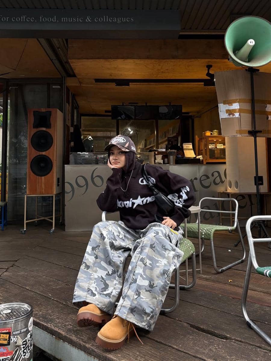 OOTD Celana Loreng ala Tia Santika