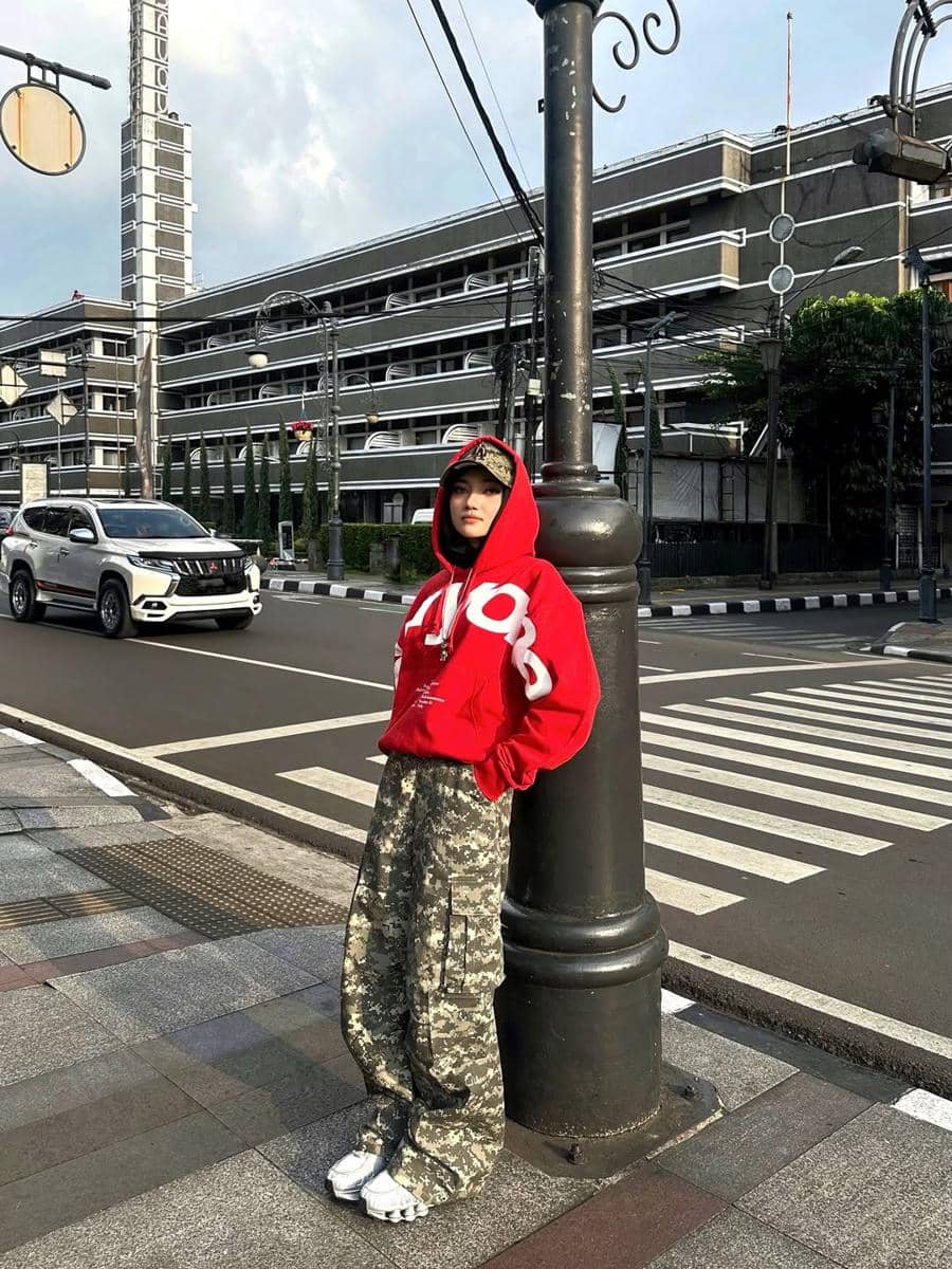 OOTD Celana Loreng ala Tia Santika