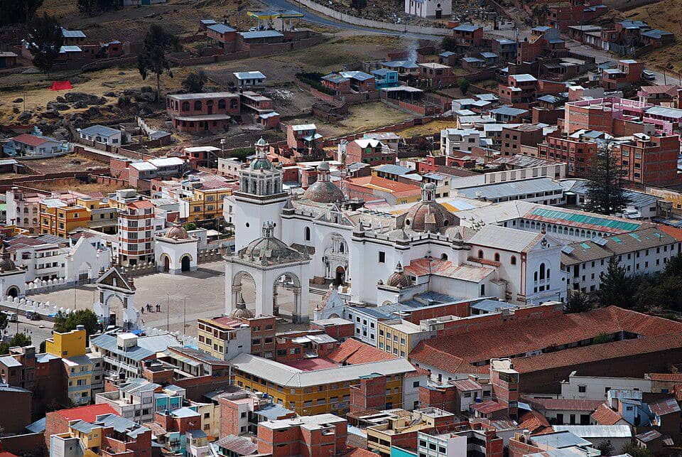 Kota Copacabana di Bolivia