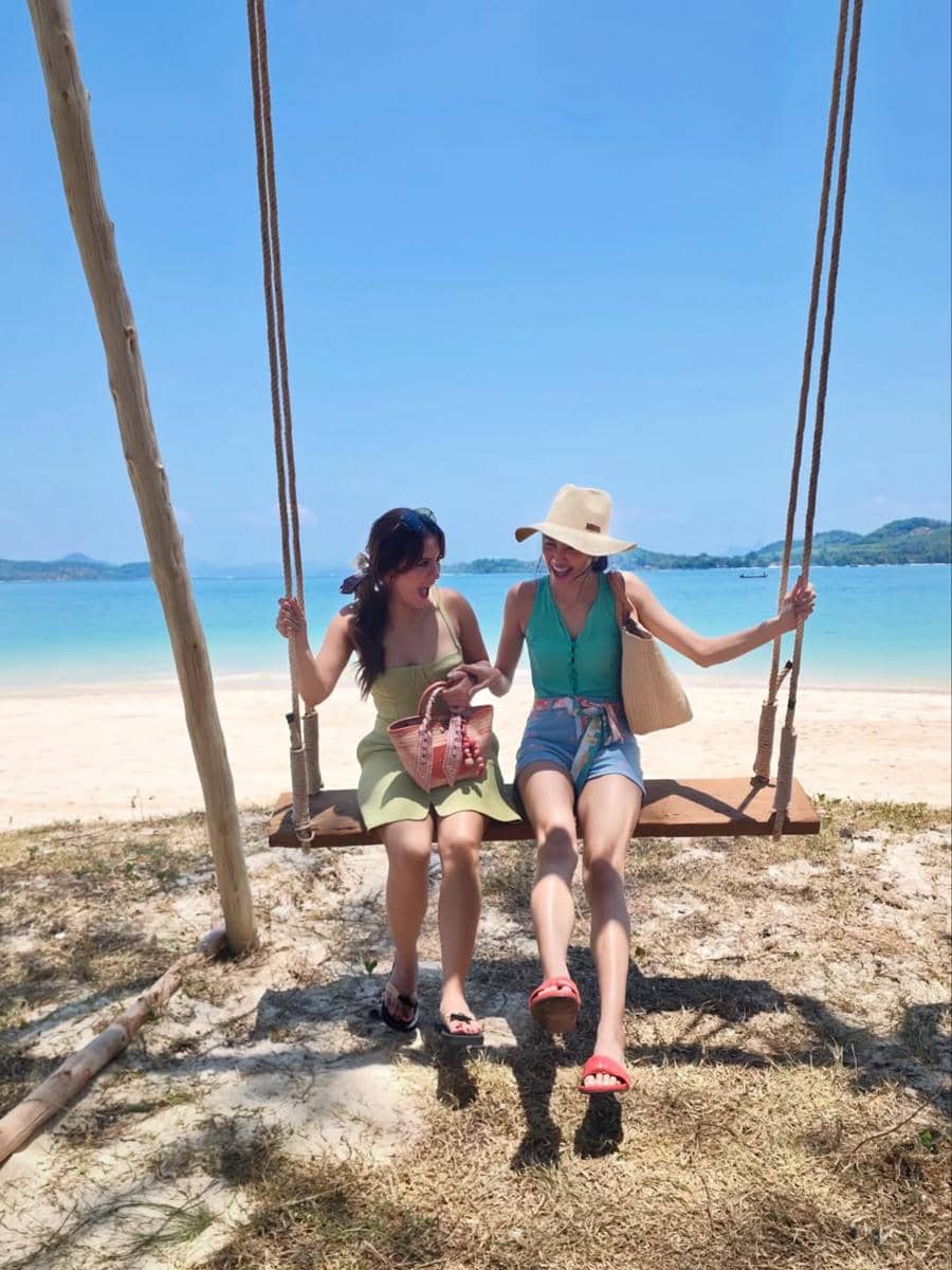 Mikha Tambayong liburan di Thailand