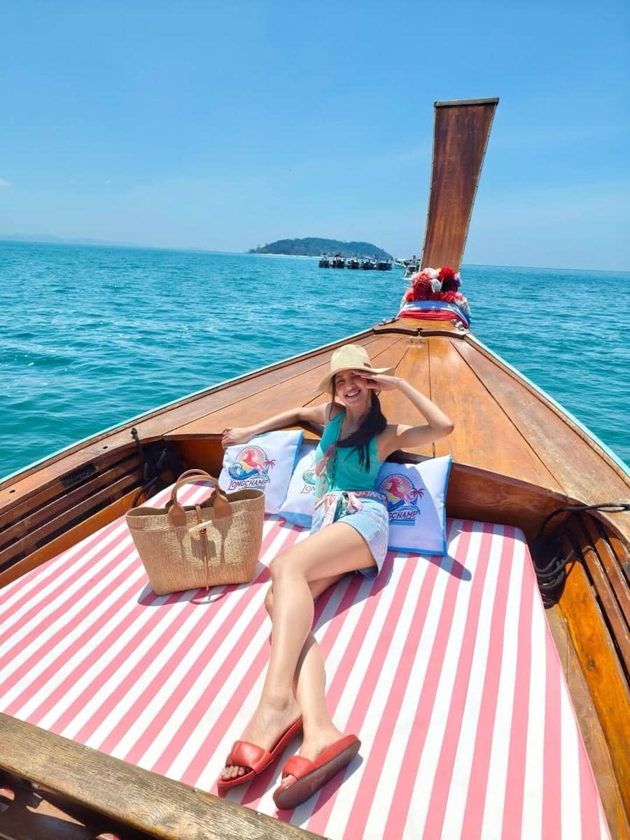 Mikha Tambayong liburan di Thailand