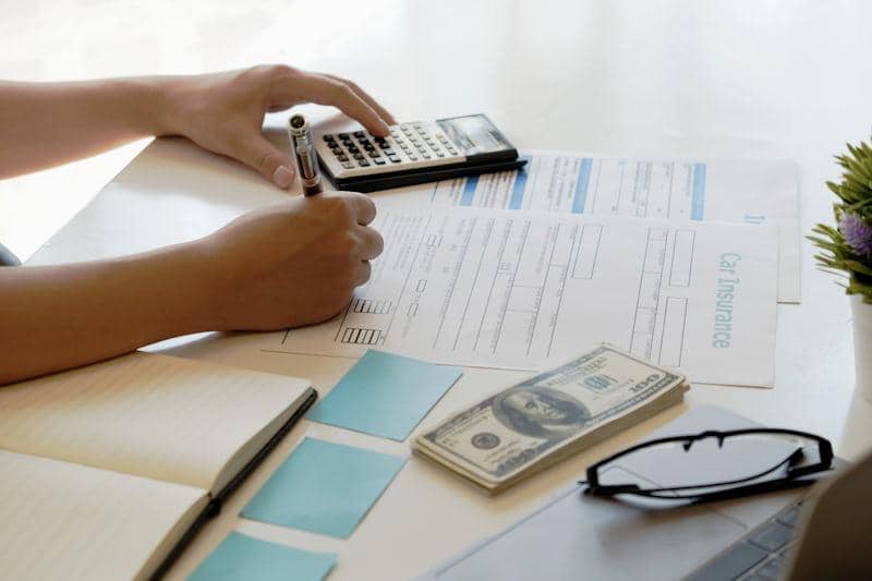 ilustrasi mengklaim asuransi