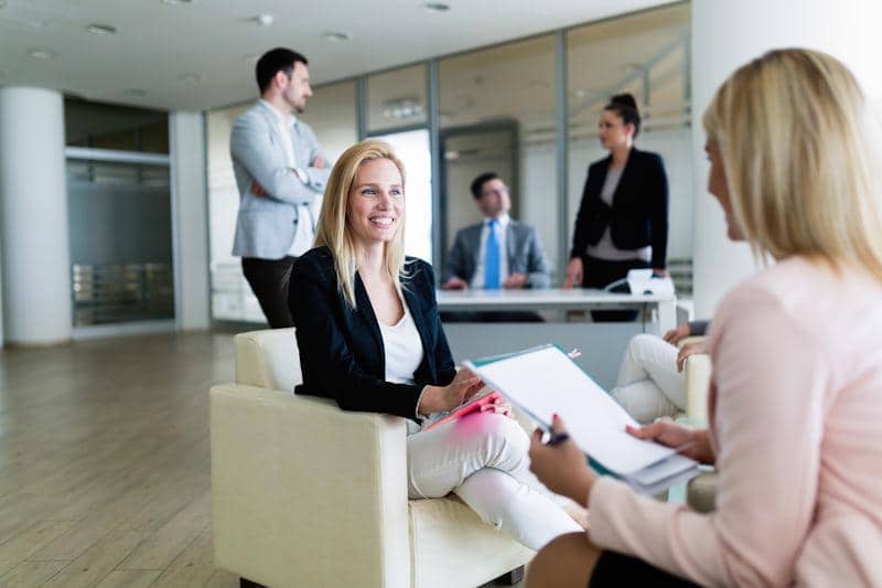 ilustrasi perusahaan asuransi 