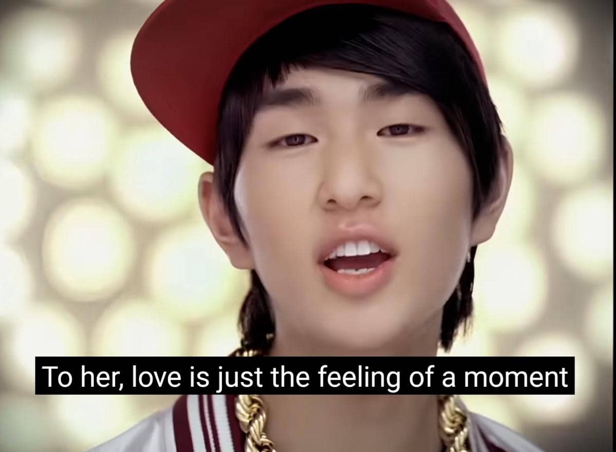 cuplikan MV "Replay" 