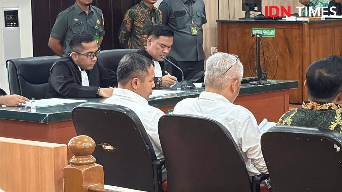Sidang Gubernur Riau Nonaktif, Kepala UPT Dipaksa Setor dan Diancam